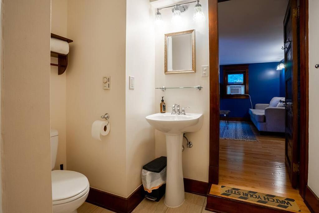 Charming 1Bd Suite In Capitol Hill - Foxglove Inn ซีแอตเทิล ภายนอก รูปภาพ
