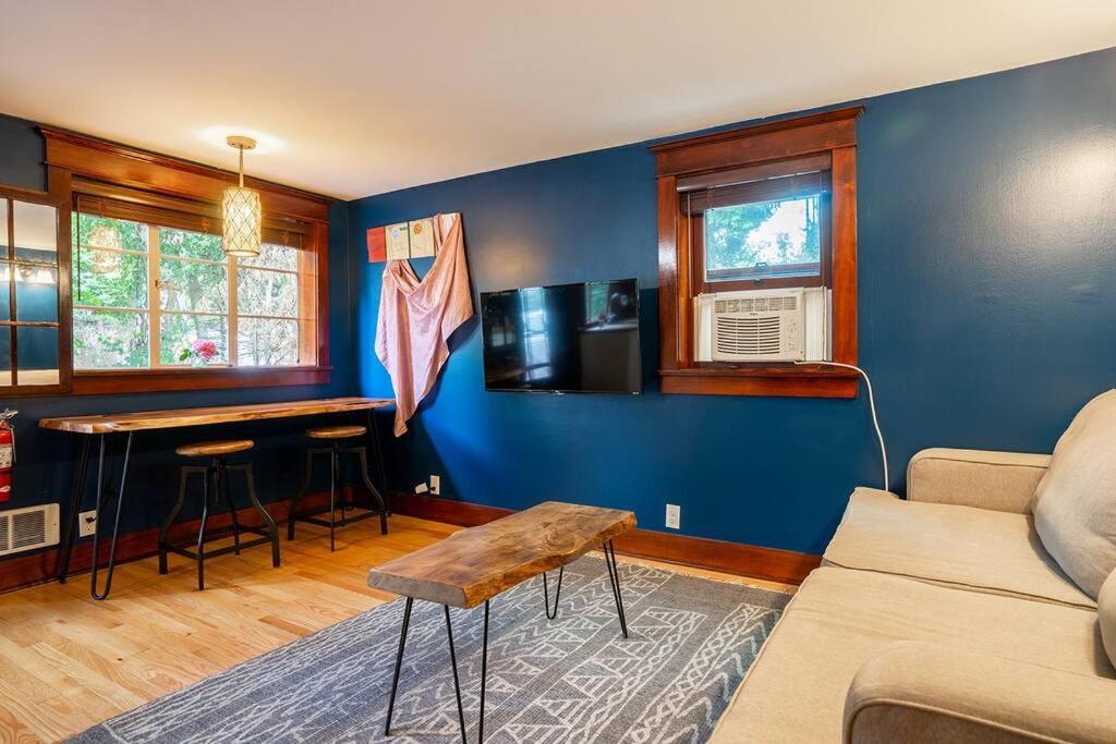 Charming 1Bd Suite In Capitol Hill - Foxglove Inn ซีแอตเทิล ภายนอก รูปภาพ