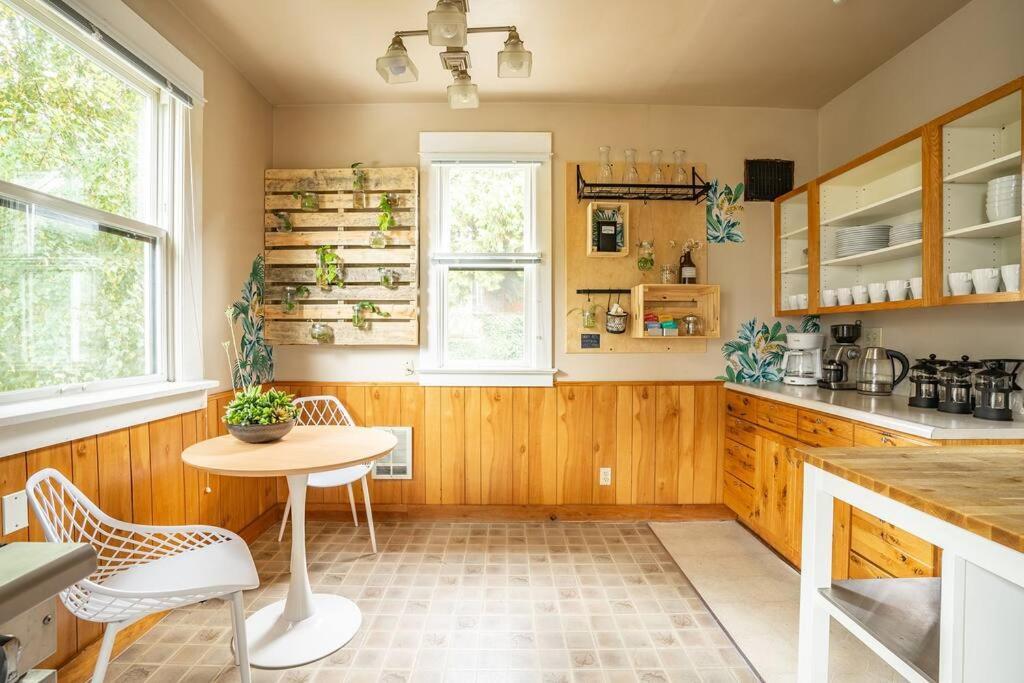 Charming 1Bd Suite In Capitol Hill - Foxglove Inn ซีแอตเทิล ภายนอก รูปภาพ